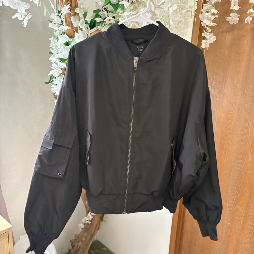 ALO Yoga It Girl Black Bomber Jacket - Picture 4 of 9